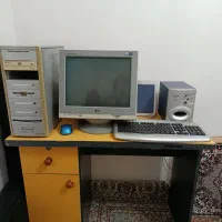 میز کامپیوتر