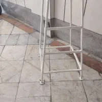 چهار پایه بسیار سبک و محکم