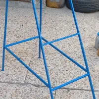 چهارپایه فلزی