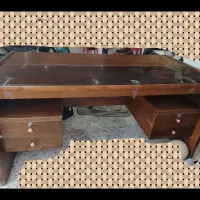 میز اداری شیک و در حد نو