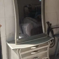 میز آرایش با اینه