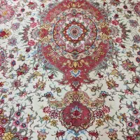 دستباف خطیبی ۹متری بسیار زیبا