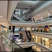 20مترمغازه-مجتمع-کوروش-مال-ویترین-خور