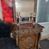 آیینهکنسول همراه با شمعدانی
