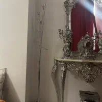 آباژور ایستاده