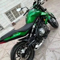 بنلی 300|موتورسیکلت|اندیشه, اندیشه فاز ۳|دیوار