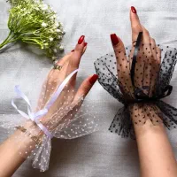 دست کش توری. پابند. مچ بند.