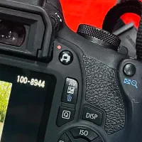 دوربین عکاسی کنون ۲۰۰۰ دی به همراه لنز 18-55|دوربین عکاسی و فیلمبرداری|محمودآباد, |دیوار