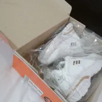 کفش مارک آدیداس|کیف، کفش، کمربند|نیشابور, دارایی|دیوار