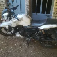 آپاچی 180