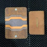 تولید محصولات چرم طبیعی دستدوز|کیف، کفش، کمربند|مشهد, عامل|دیوار