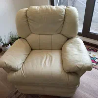 مبل ۴ نفره ریلکسی وارداتی چرمی کرم رنگ|مبلمان خانگی و میز عسلی|تهران, بوستان چیتگر|دیوار