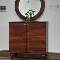 میز تلویزیون و اینه و جاکفشی در حد نو