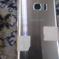 گوشی وباطری