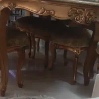 میز ناهارخوری بدون صندلی