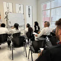 استخدام نیروی اجرایی خانم در محیط آموزشی آشپزی