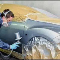 شاگرد رنگ آمیزی و استاد کار