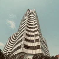 برج-لوکس-دیپلمات-مرکز-شهر-دید-عالی-دریا-مبله