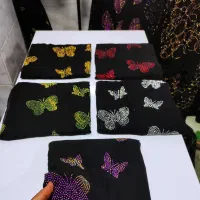 حریر زمینه مشکی با طرح های روز و خوشکل|لباس|کامیاران, |دیوار