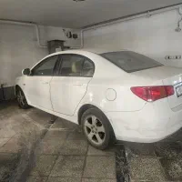 تمیز وخاص تویوتا کمری ۲۰۱۱