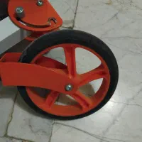 اسکوتر نارنجی