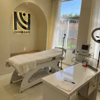 اجاره لاین در کلینیک زیبایی زیر نظر پزشک|اجارهٔ دفتر کار، اتاق اداری، مطب|اصفهان, باغ زرشک|دیوار