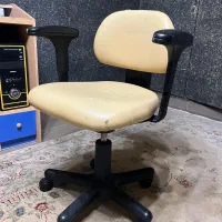 میز کامپیوتر و صندلی