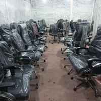 میز وصندلی اداری تمام صندلی‌ها استوک در حد نو