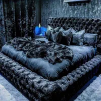 تخت چستر کینگ