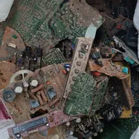 200کیلو برد تلویزیون قدیمی