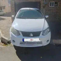 ساینا سفید