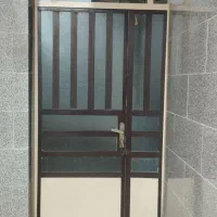 درب و پنجره آهنی