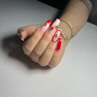 بمب ویژه پایان تابستان کاشت ناخن 300 کاشت مژه500