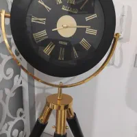 ساعت ایستاده