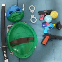 اسباب بازی های زیاد و کیندی های زیاد|اسباب‌‌بازی|صدرا-فارس, فاز ۱|دیوار