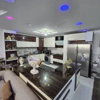 ۱۵۶ متر شمالی نما ، مریم