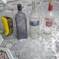 شیشه تزینی ۱۴ عدد دونه ای ۱۵۰ تومن|صنایع دستی و سایر لوازم تزئینی|تهران, جوادیه|دیوار