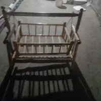 گهواره چوبی تمیز به فروش میرسد