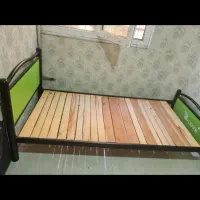 تخت فلزی وچوبی یه نفره