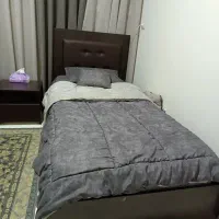 تخت بدون تشک میزکنارتخت کمدمیزتحریرکتابخانه دار