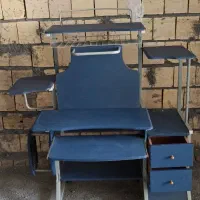 میز تحریر و لب تاب