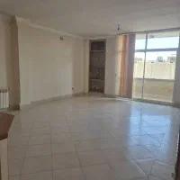 آپارتمان تمیز سه طرف نور