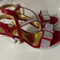 کفش پاشنه بلند
