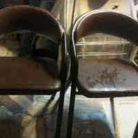 میز و صندلی دو عدد صندلی انتظار