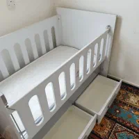 تختخواب نوزاد و کودک