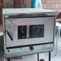 دو تنور فلزی در اندازه متفاوت