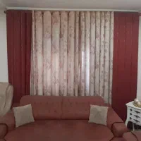 مبل چسترامریکایی با پرده|مبلمان خانگی و میز عسلی|بندر امام خمینی, |دیوار