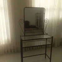 میزآینه دارآرایشگاه