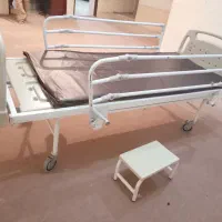 تخت بیمارستانی سه شکن