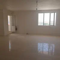 آپارتمان 100 متری طبقه 2